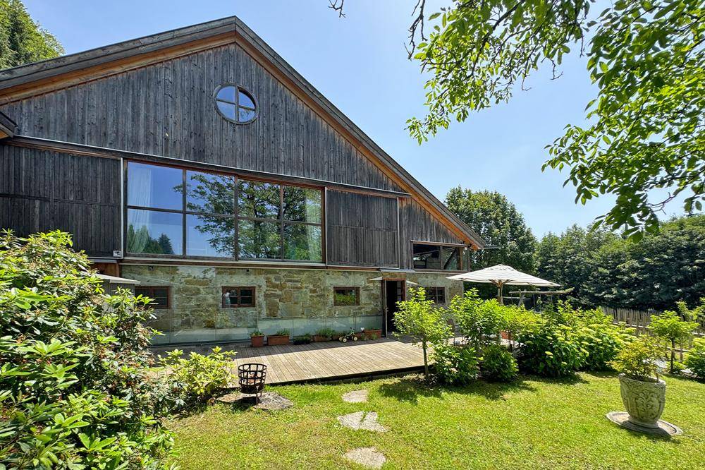Modern &amp; charmant!Bauernhaus in absoluter Alleinlage - Nähe Wallersee! – další