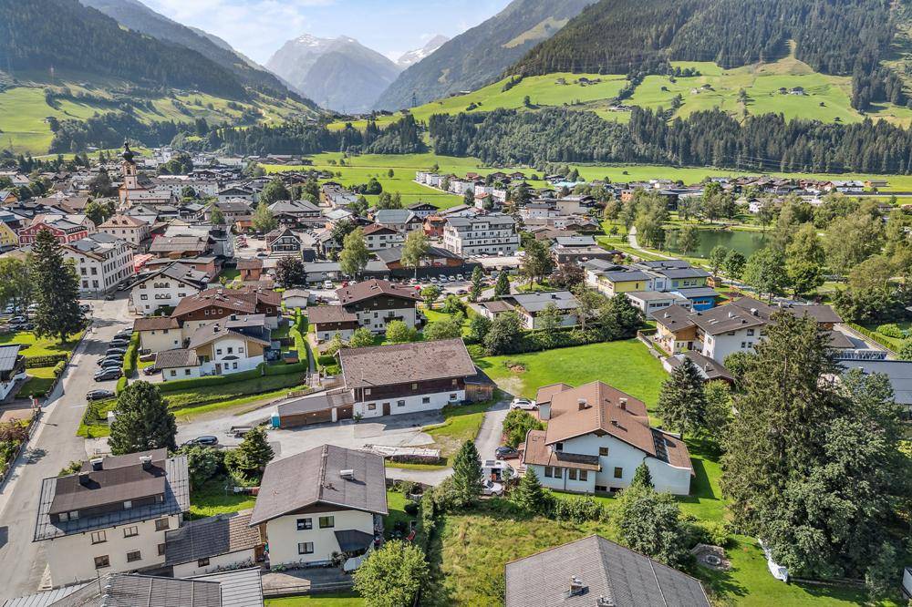 Die Stadt Mittersill - Blick in das Felbertal