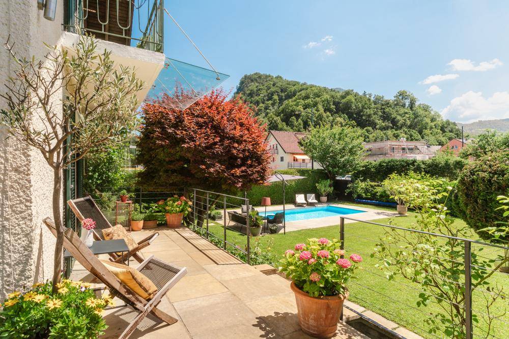 Lebensraum mit Charakter!Familienhaus mit Garten und Pool - Ansicht 5