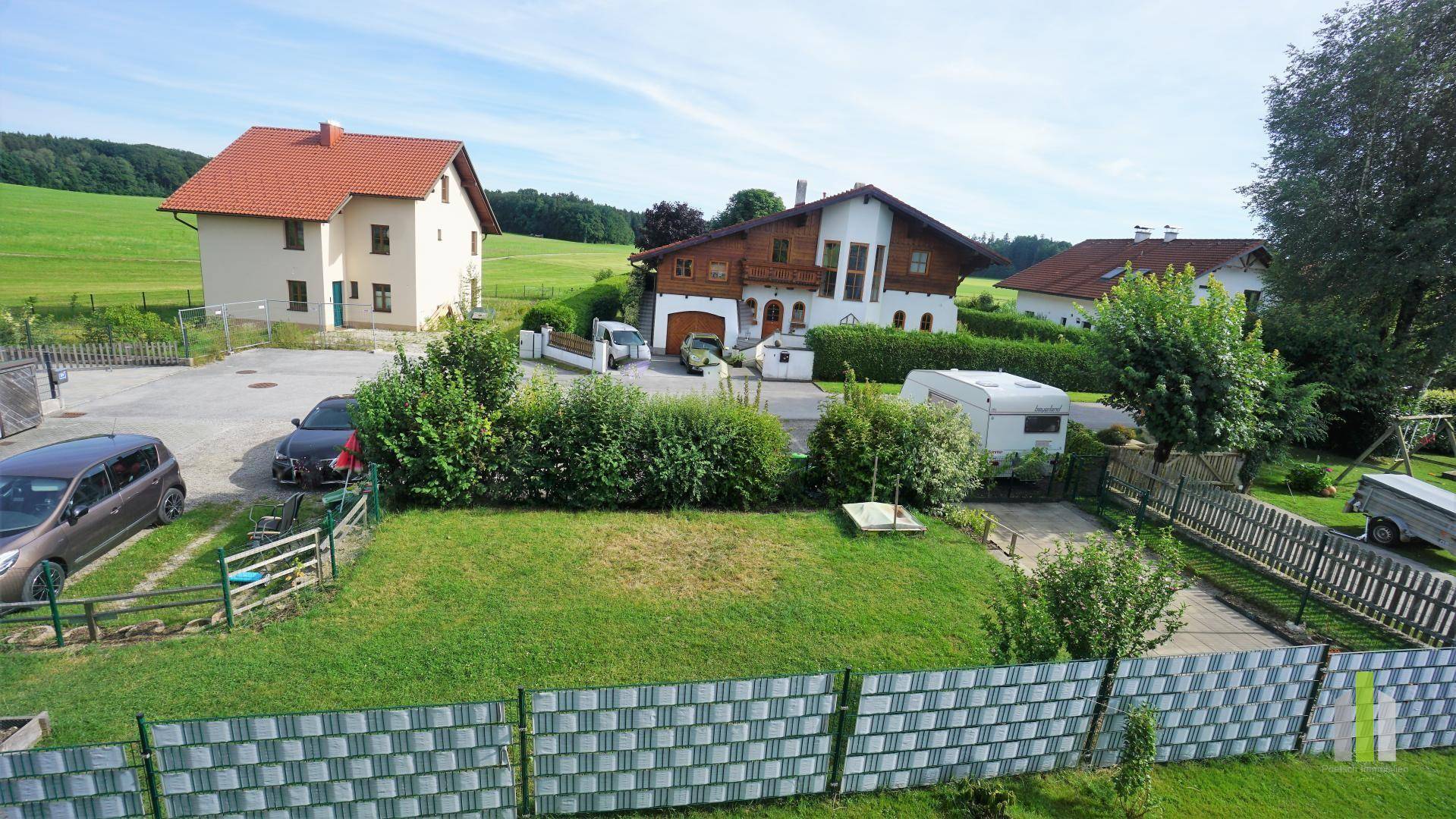 Balkon mit Blick auf den Eigengarten
