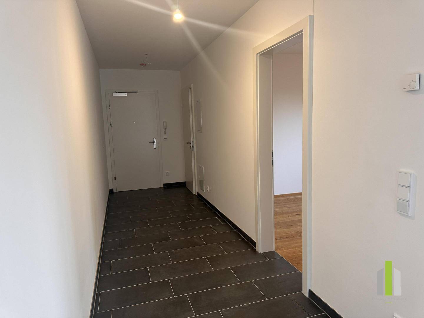 Neuer Preis: Schicke 2-Zimmer-Wohnung mit Terrasse nahe See - Mehr