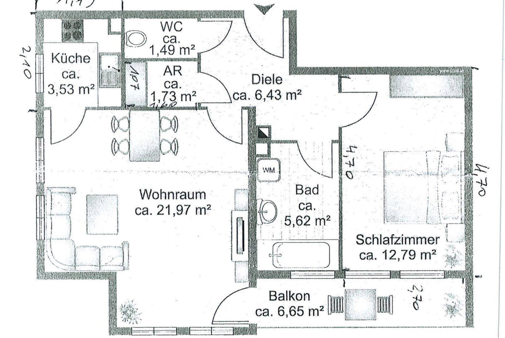 Grundriss einer Wohnung mit Wohnraum, Schlafzimmer, Küche, Bad und Balkon.