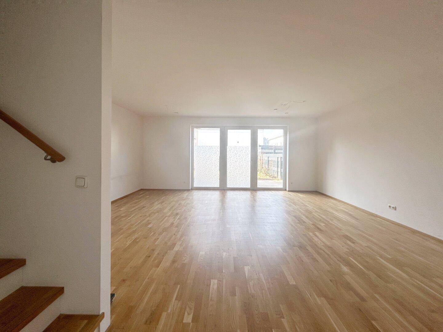 MODERNES REIHENHAUS MIT GARTEN UND GARAGE IN ATTNANG PUCHHEIM - Prikaz 3