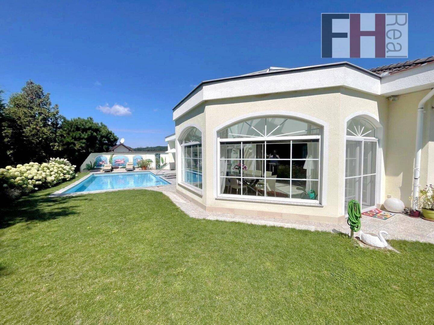 Repräsentative Luxus-Villa in Gablitzer Bestlage - Ansicht 2