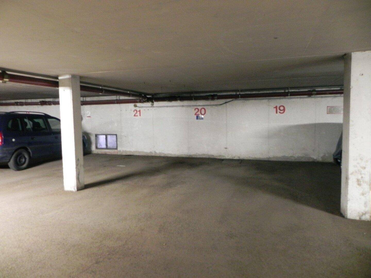 7 Garagenplatz