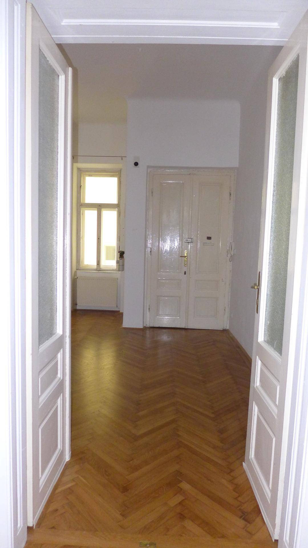 L1100486