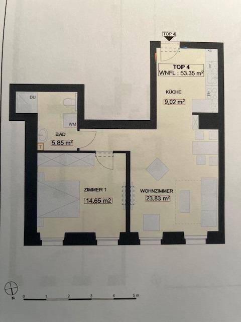 Grundriss der Wohnung TOP 4 mit einem Schlafzimmer, Wohnzimmer und separater Küche.
