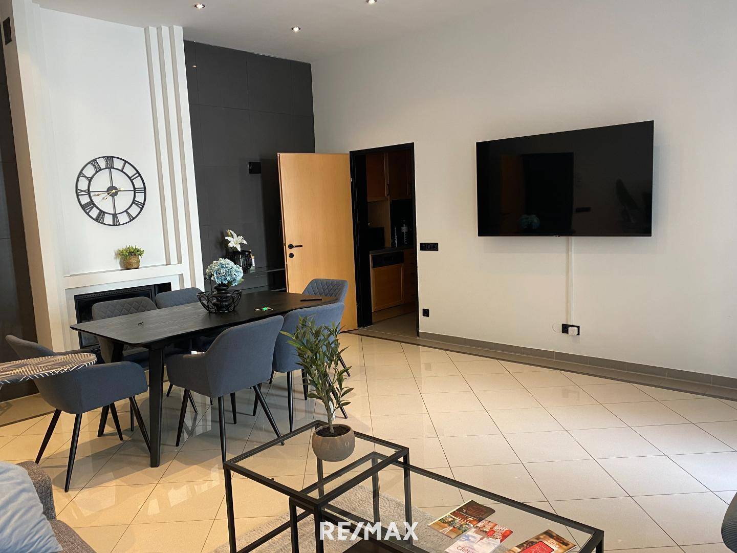 2 Wohnzimmer