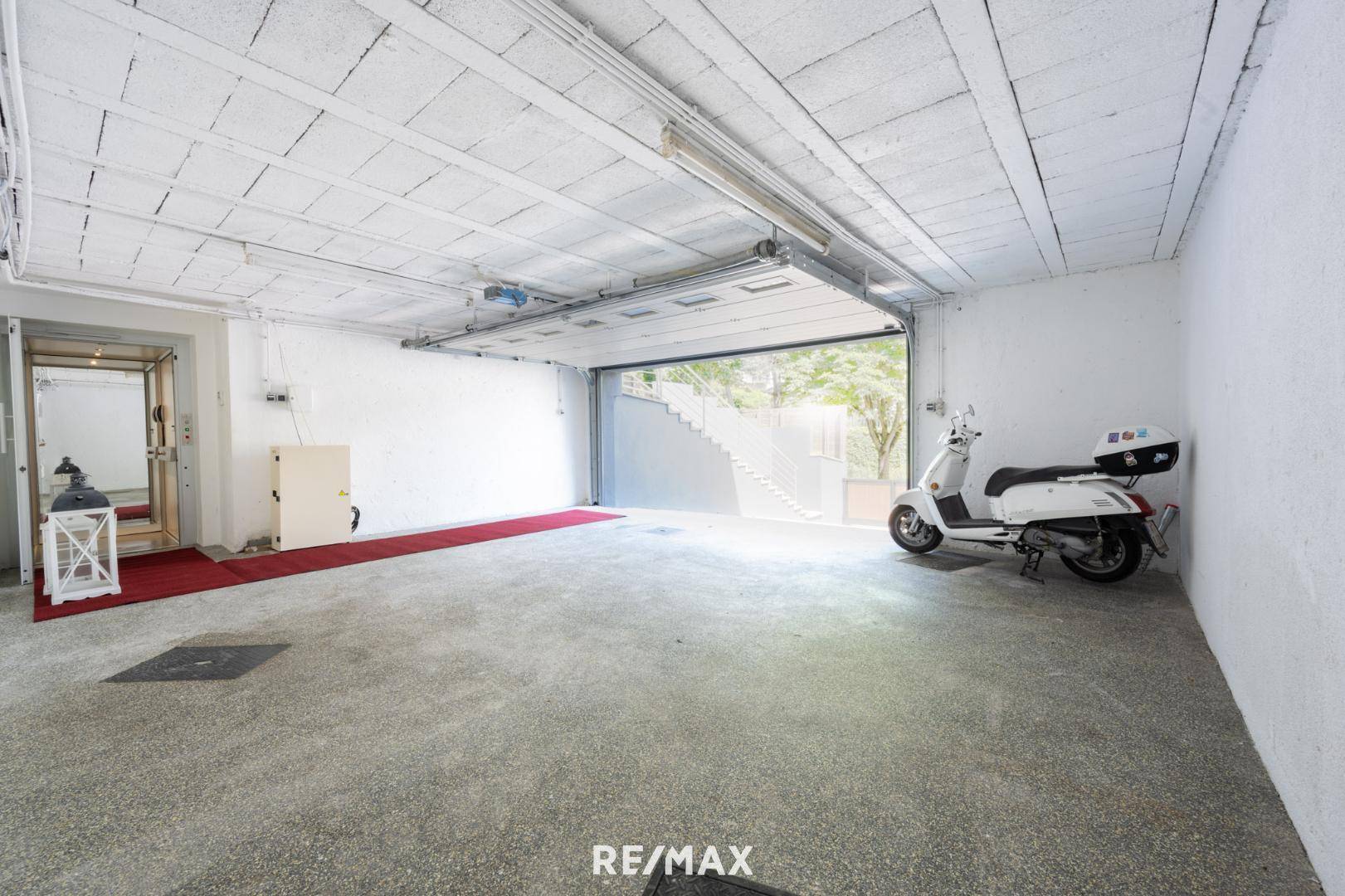 Doppelgarage inkl. Liftzugang