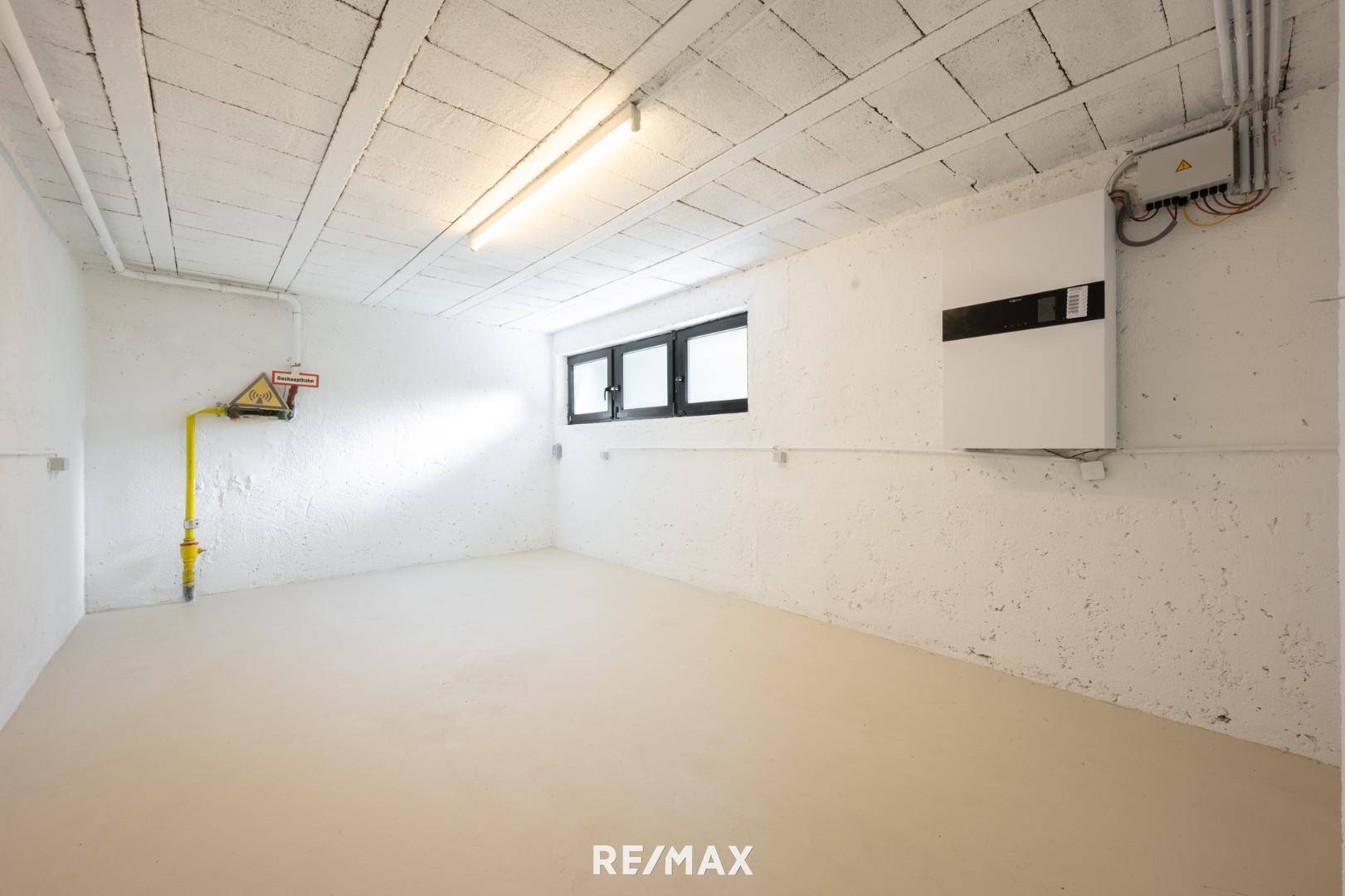 2.Nannyzim/Büro/Lager/Magazin inkl.FUSSBODENHEIZU