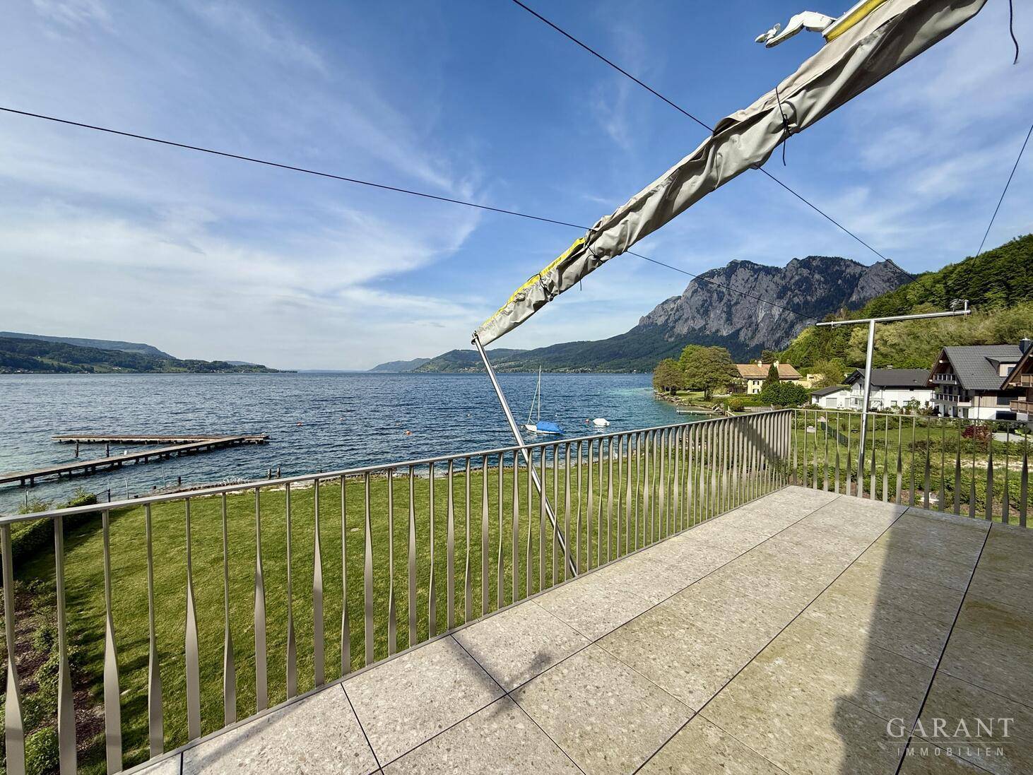 Balkon mit Sonnensegel