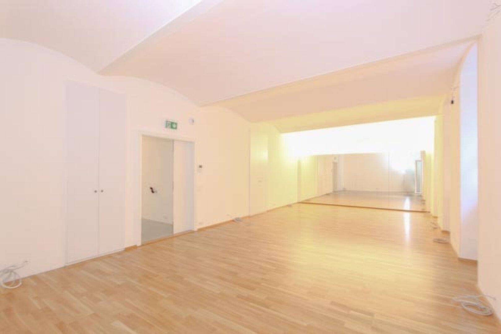 hochwertiges Studio mit vielseitigen Nutzungsmöglichkeiten – ideal als Büro oder für Yoga oder Tanzstudio - Ansicht 2
