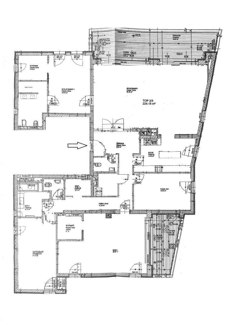 Technischer Grundriss einer Wohnung mit detaillierten Maßen und Raumaufteilung.