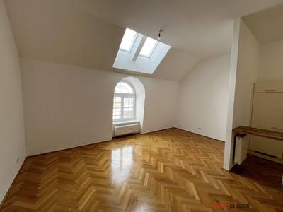 3-Zimmer-Dachgeschosswohnung mit Terrasse, 94 m², Wieden, Wieden