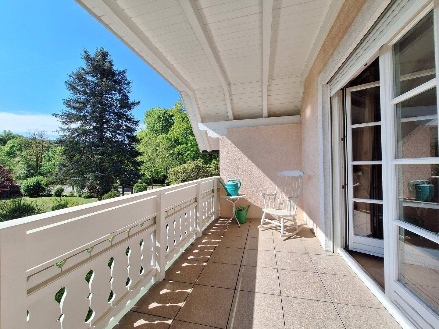 360 TOUR / Besonders charmante, gepflegte Einfamilienvilla in bester Lage von Krumpendorf am Wörthersee - Mehr