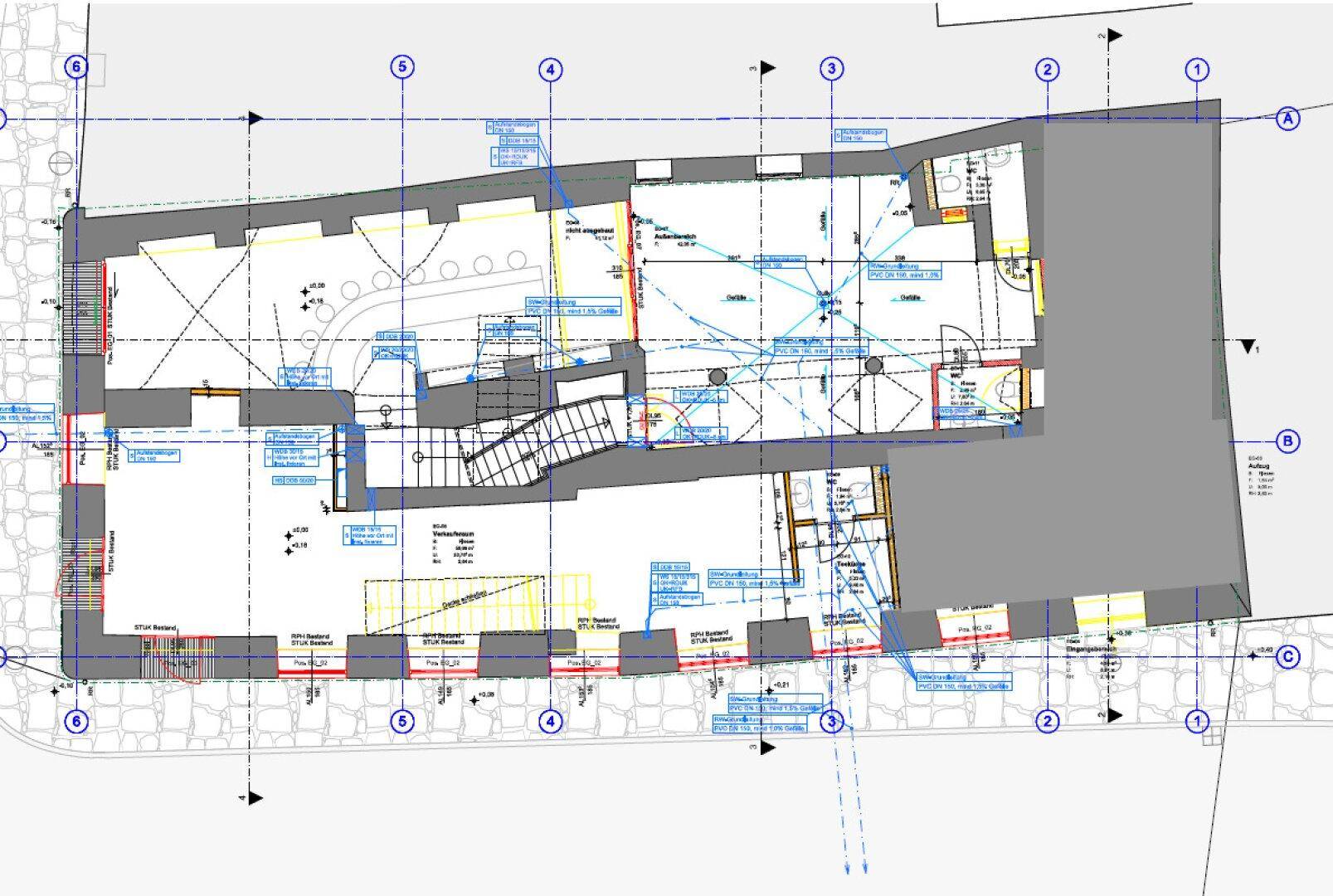 Detaillierter Grundriss mit technischen Installationen des Erdgeschosses.
