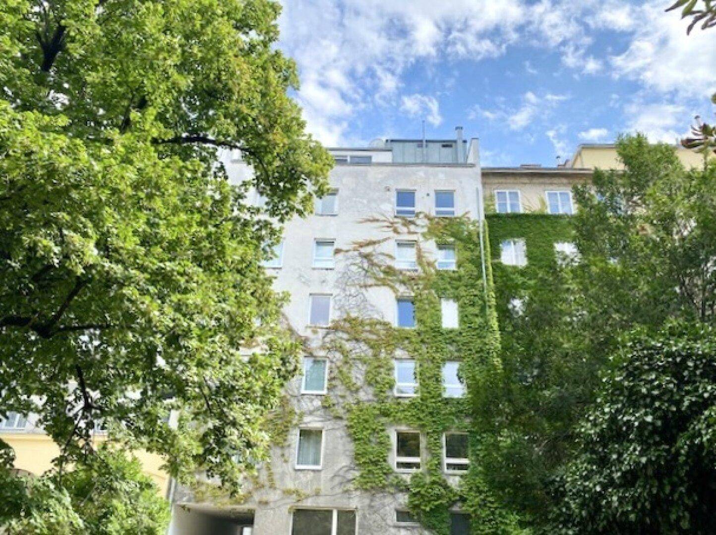 Haus hofseitig