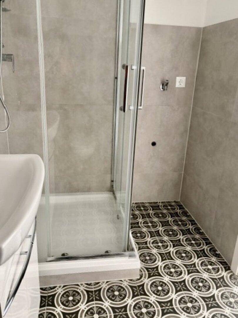Bad + WC