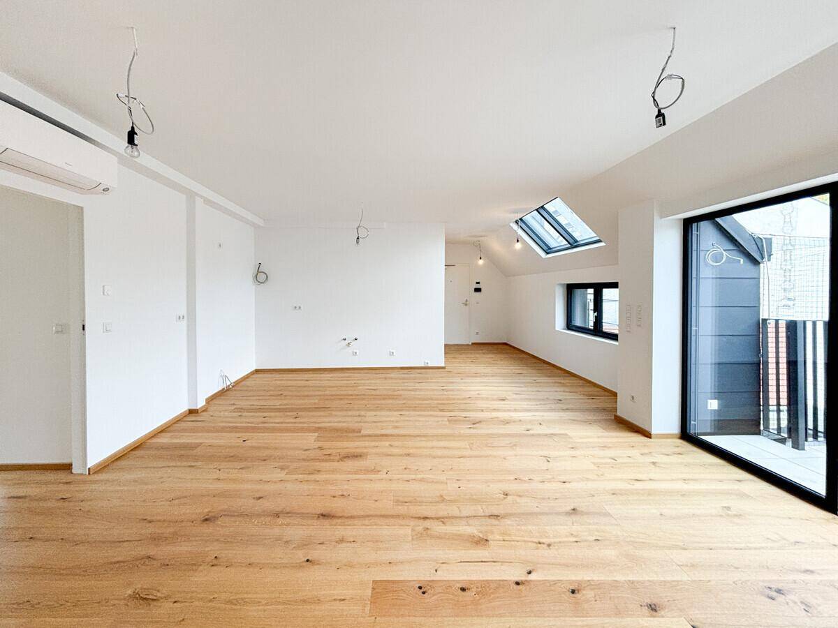 Hochwertig ausgestattete Dachgeschoßwohnung mit Terrasse und Fernblick Nähe Mariahilferstraße - Ansicht 4