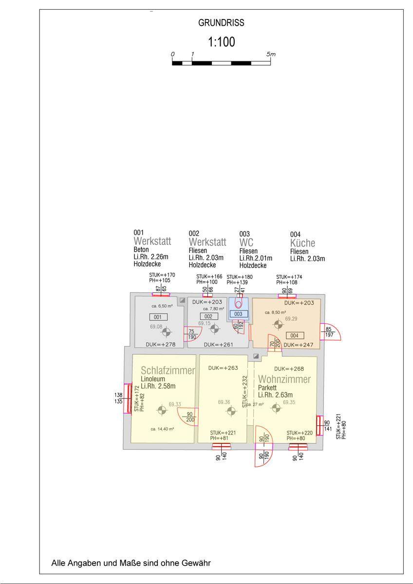 Grundrissplan im Maßstab 1:100 mit verschiedenen Räumen und deren Bezeichnungen.