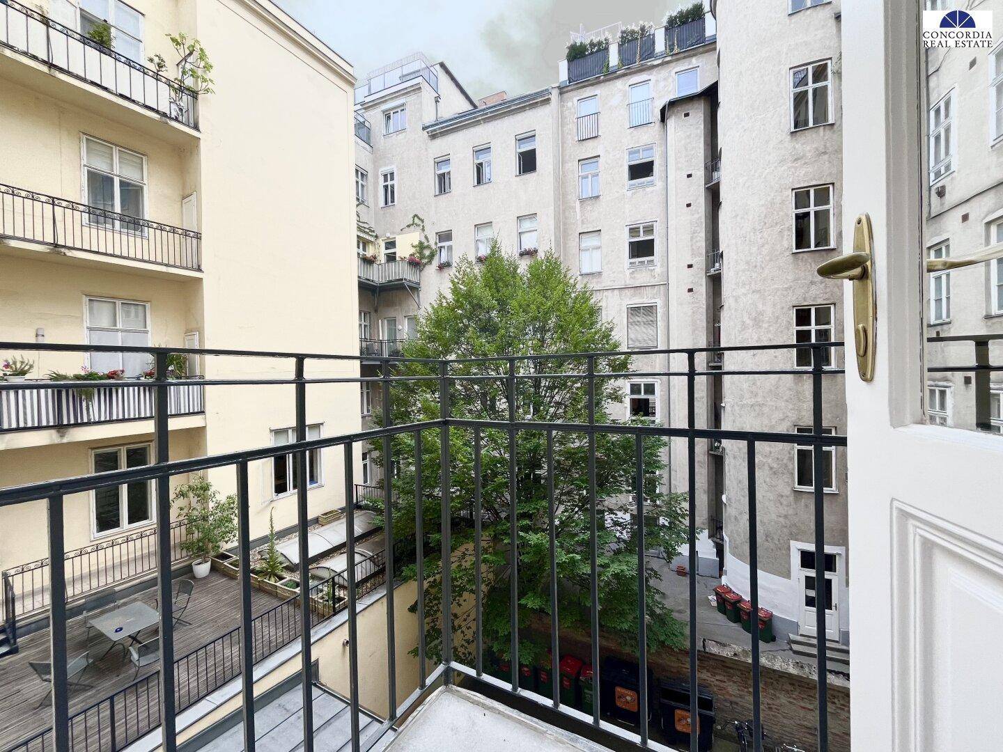 Balkon hofseitig