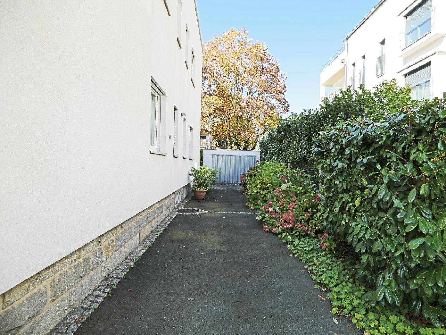 Zufahrt zur Gartenhütte