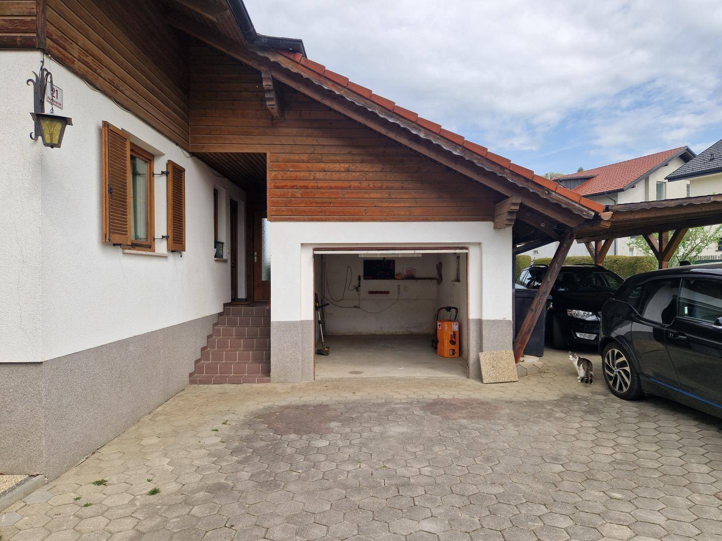 Garage und Carport