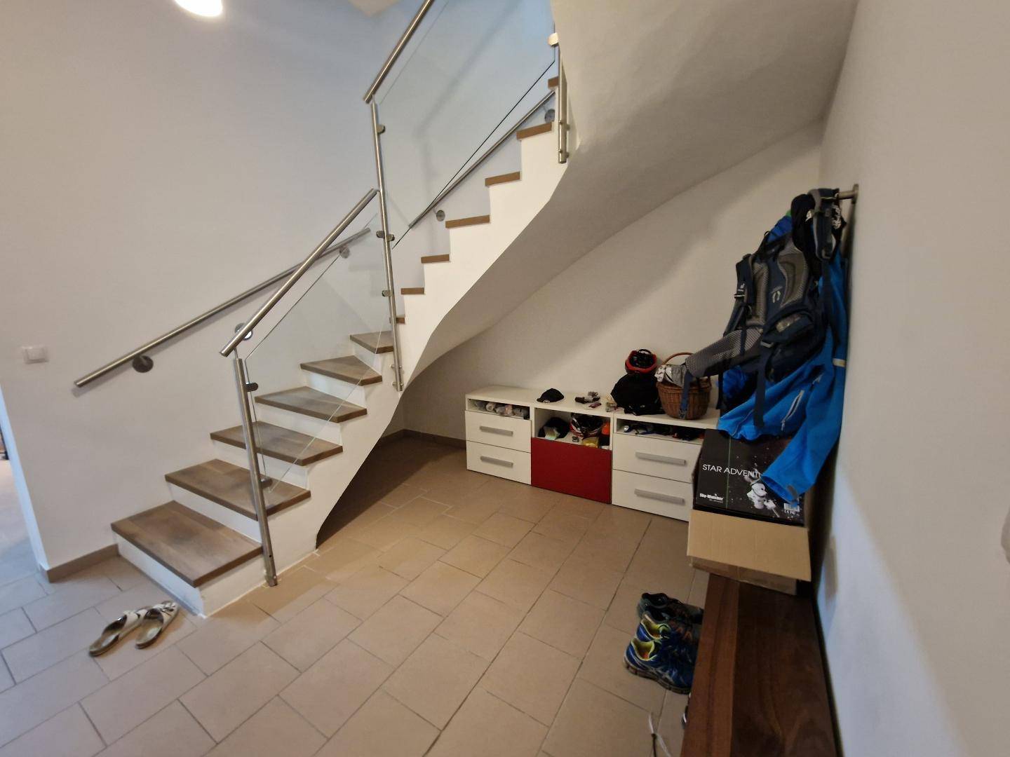 Stiegenhaus KG