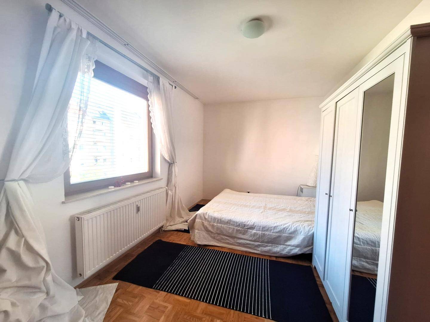 Wohnen im Annenviertel ! Komplett eingerichtete Mietwohnung in der Niesenbergergasse - Mehr