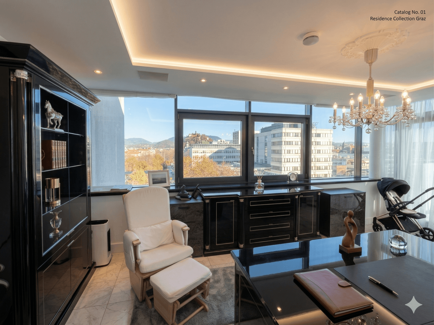 Elegantes Büro mit dunklen Möbeln, Marmorboden und weitem Stadtblick.