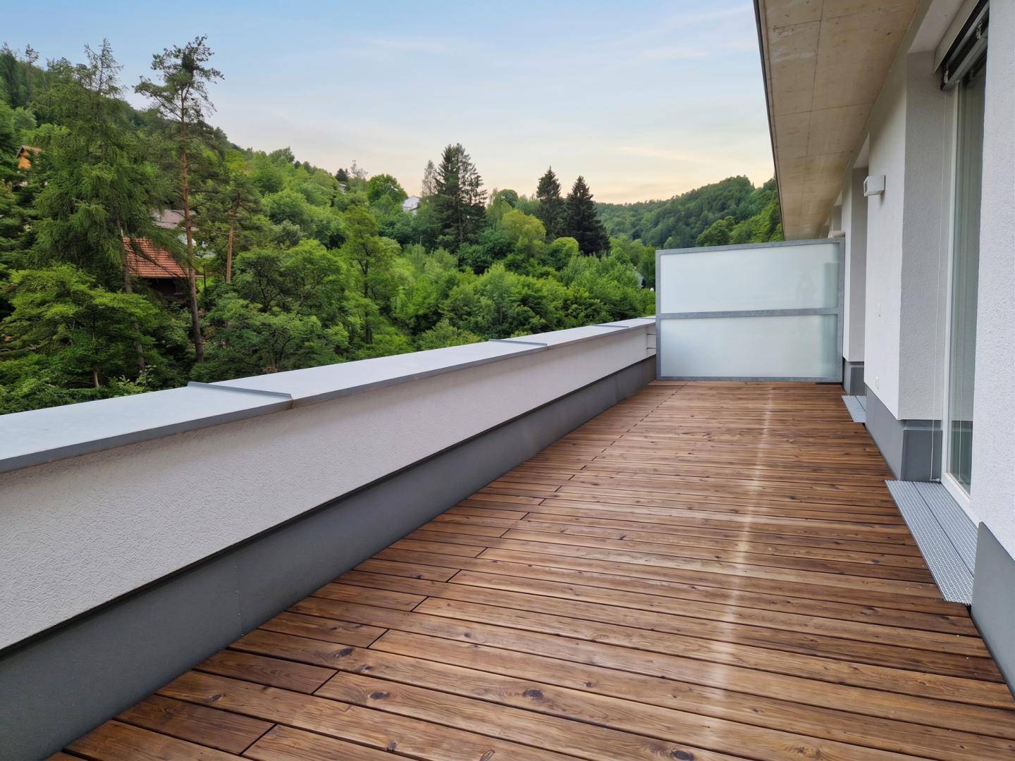 ERSTBEZUG: Moderne 2-Zimmer-Wohnung mit Eckterrasse – pohled 3