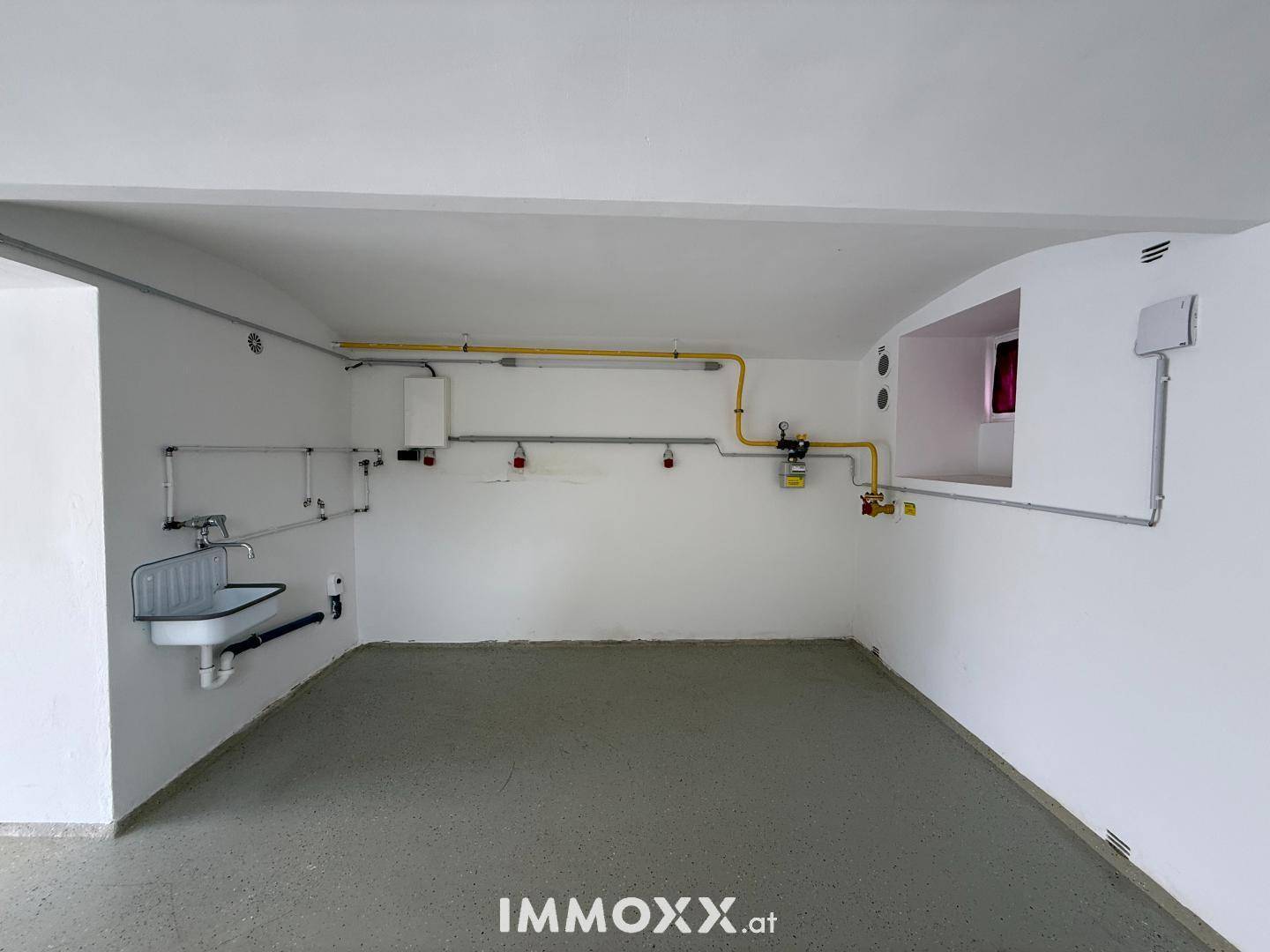 Garage und Wirtschaftsraum