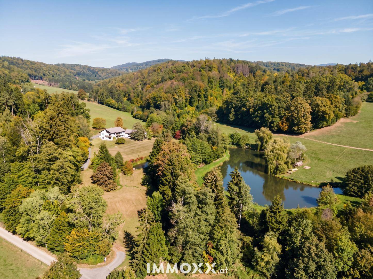 Garten mit grossem Teich