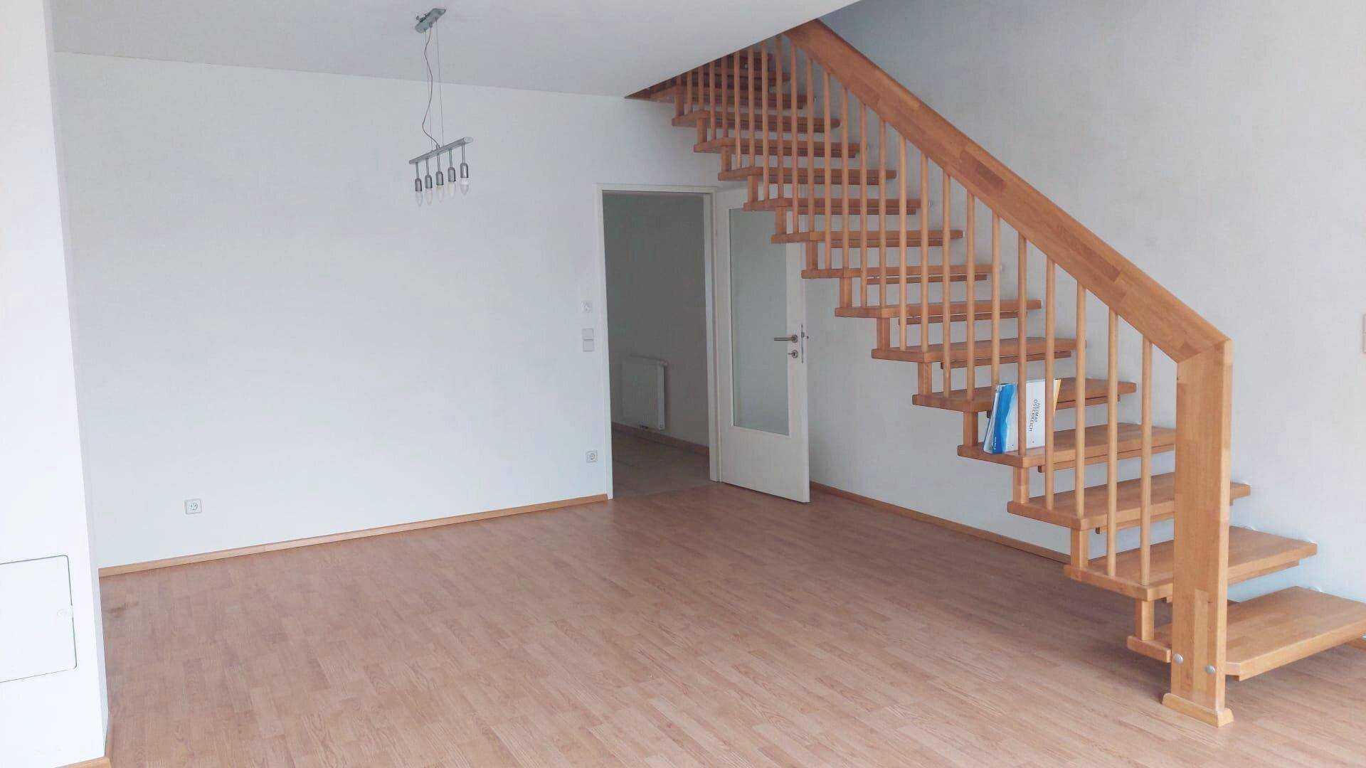 Traumhafte 3 Zimmer Dachterrassen-Maisonettewohnung in Loosdorf - Ansicht 2
