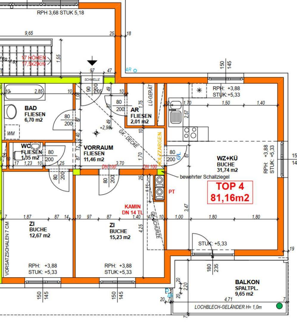 Detaillierter Grundriss mit Raumaufteilung, Flächenangaben und Balkonzugang.