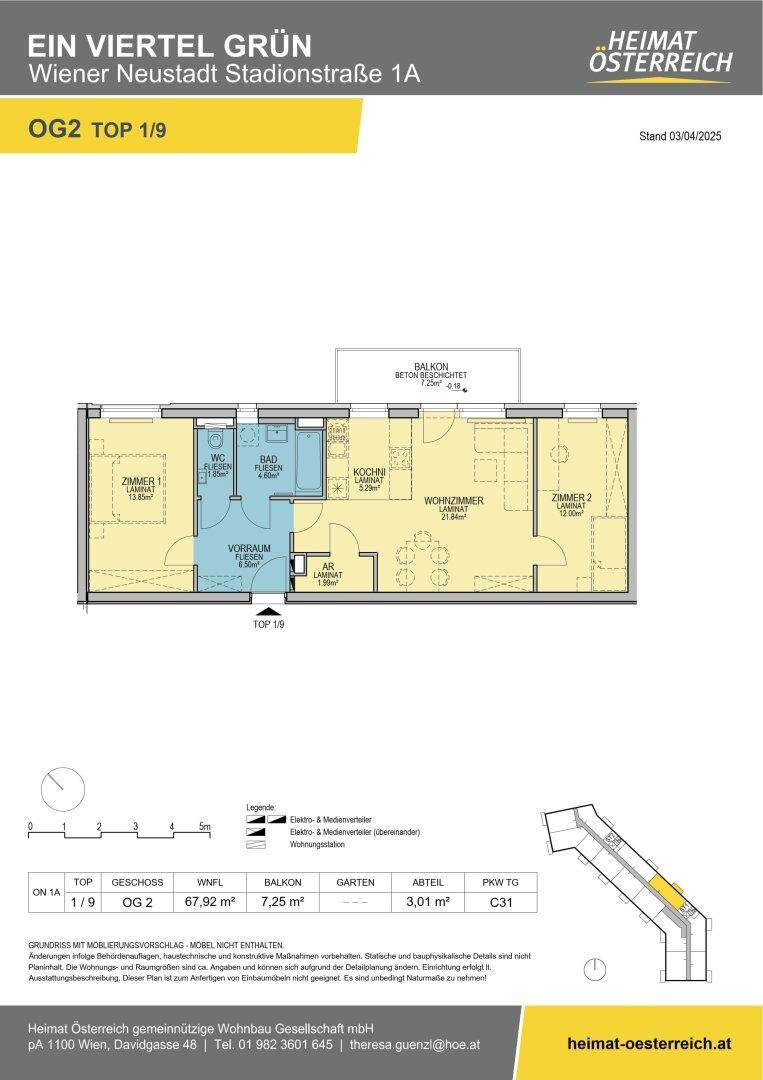 Grundriss einer Wohnung mit zwei Schlafzimmern, offenem Wohnbereich und Balkon.