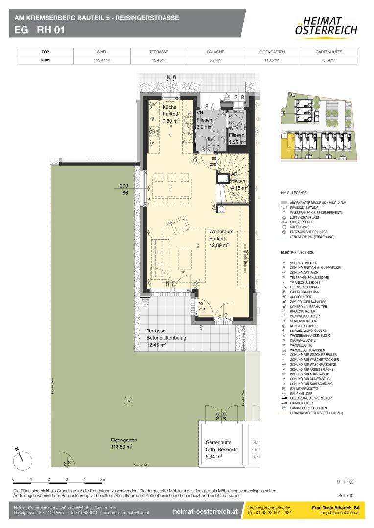 Grundriss des Erdgeschosses mit offenem Wohnbereich, Küche, WC, Terrasse und großem Eigengarten.