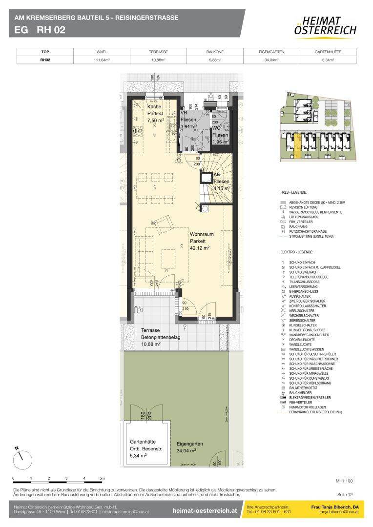 Grundriss des Erdgeschosses mit offener Küche, Wohnbereich und direktem Zugang zu Terrasse und Garten.