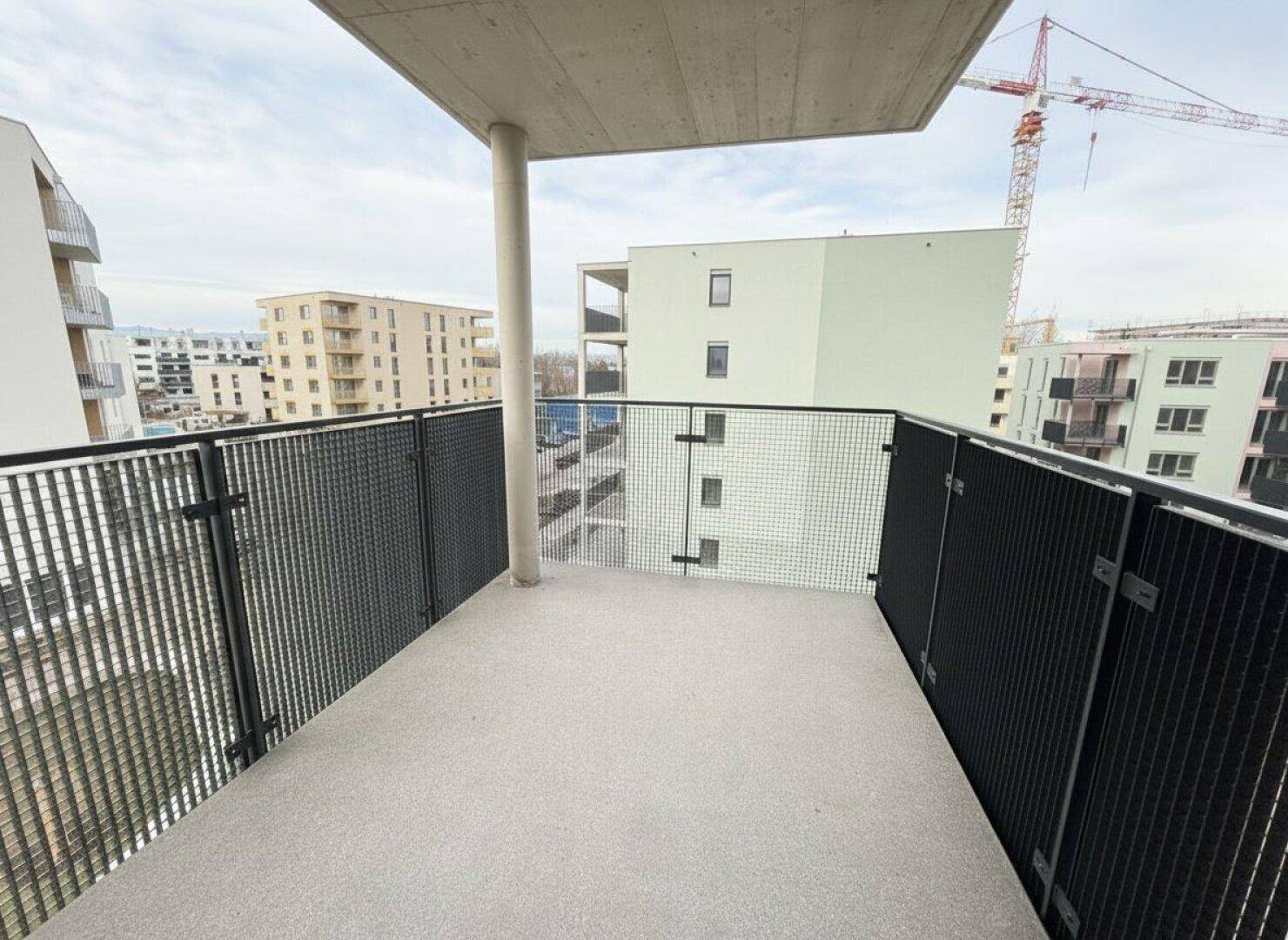 Familienwohnen in Wiener Neustadt: 3-Zimmer-Erstbezug mit Balkon im „ein viertel grün“ - Widok 4