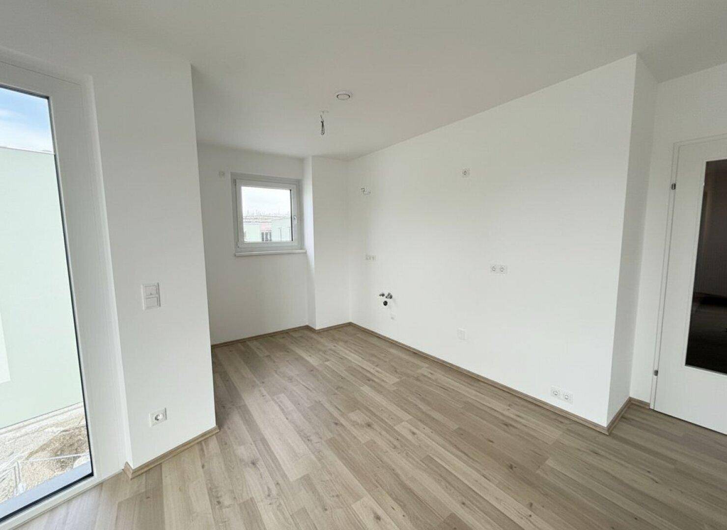 Familienwohnen in Wiener Neustadt: 3-Zimmer-Erstbezug mit Balkon im „ein viertel grün“ - Widok 5