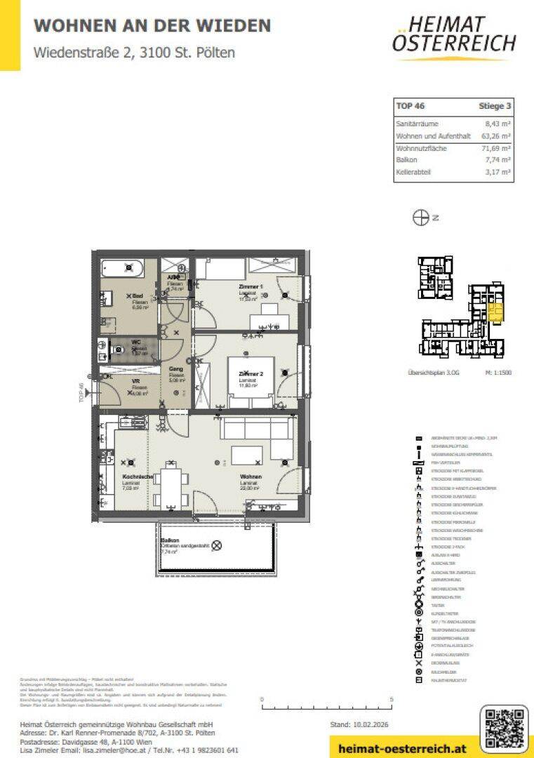 Grundriss der Wohnung TOP 46 mit Wohnzimmer, zwei Schlafzimmern, Bad, WC und Balkon.