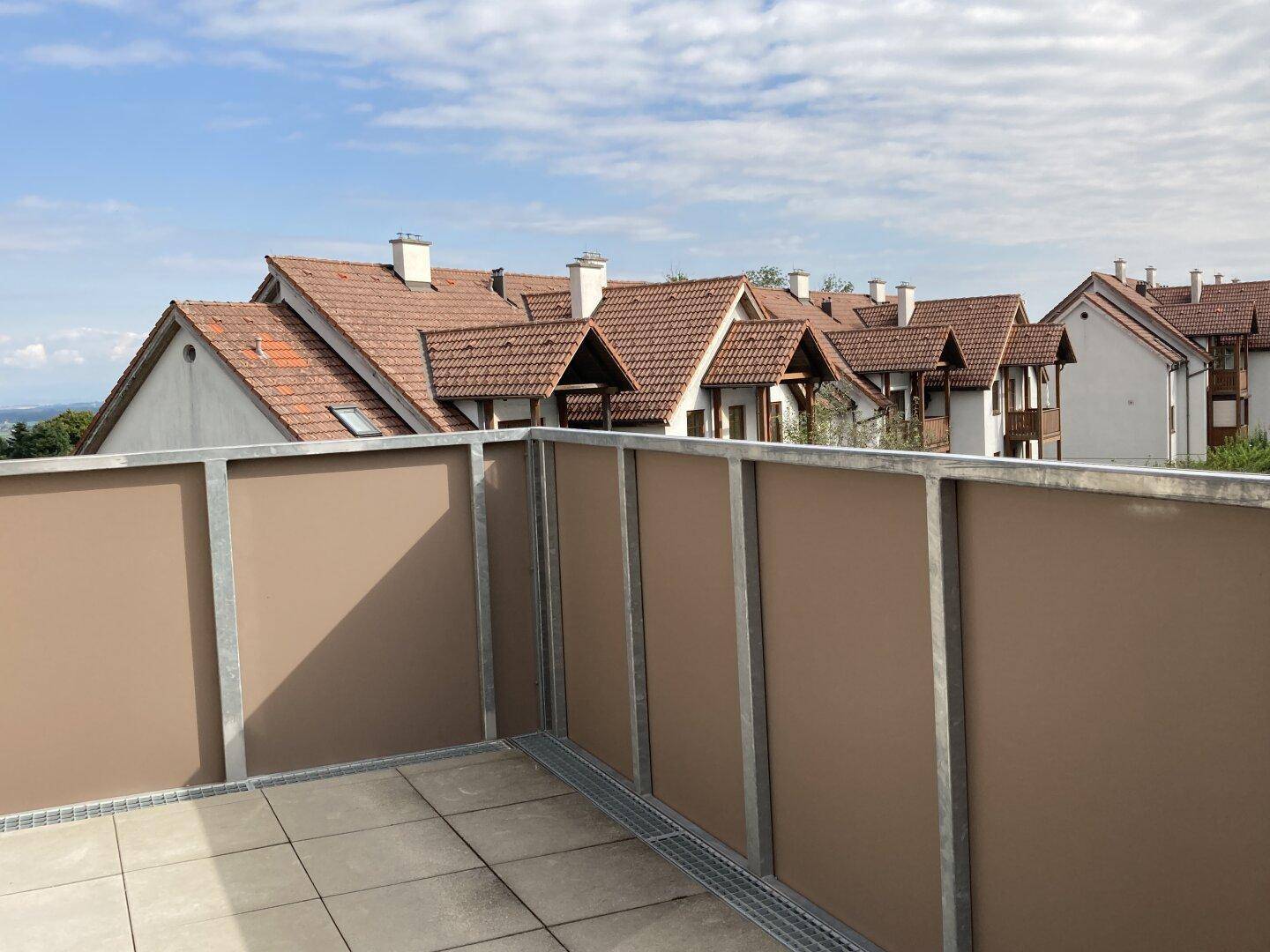 1 Balkon Musterwohnung