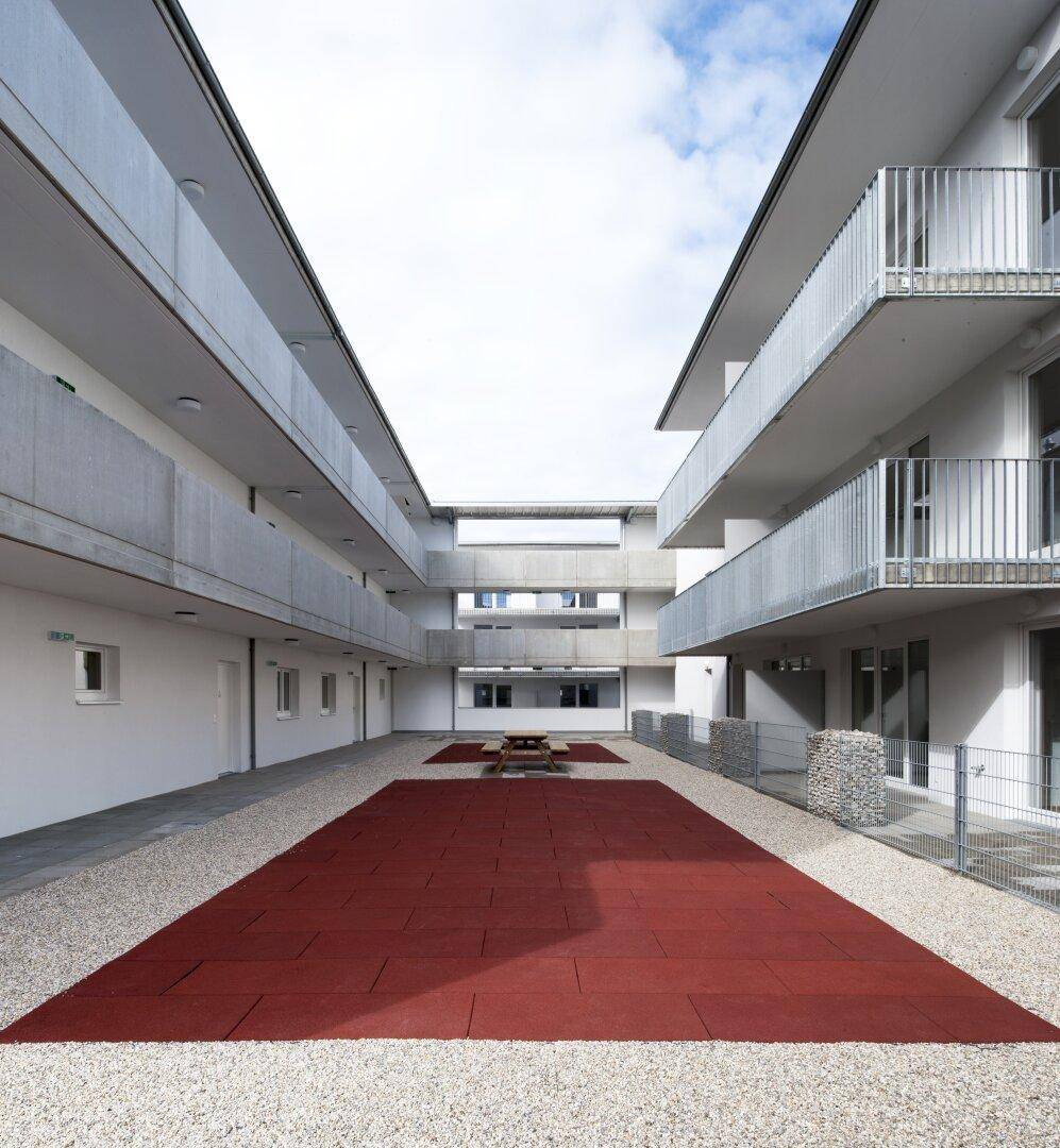 4 Außen