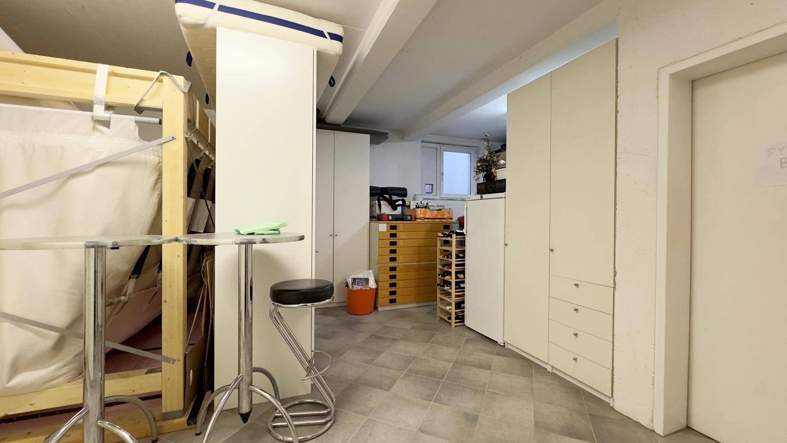 Keller Haushälfte rechts