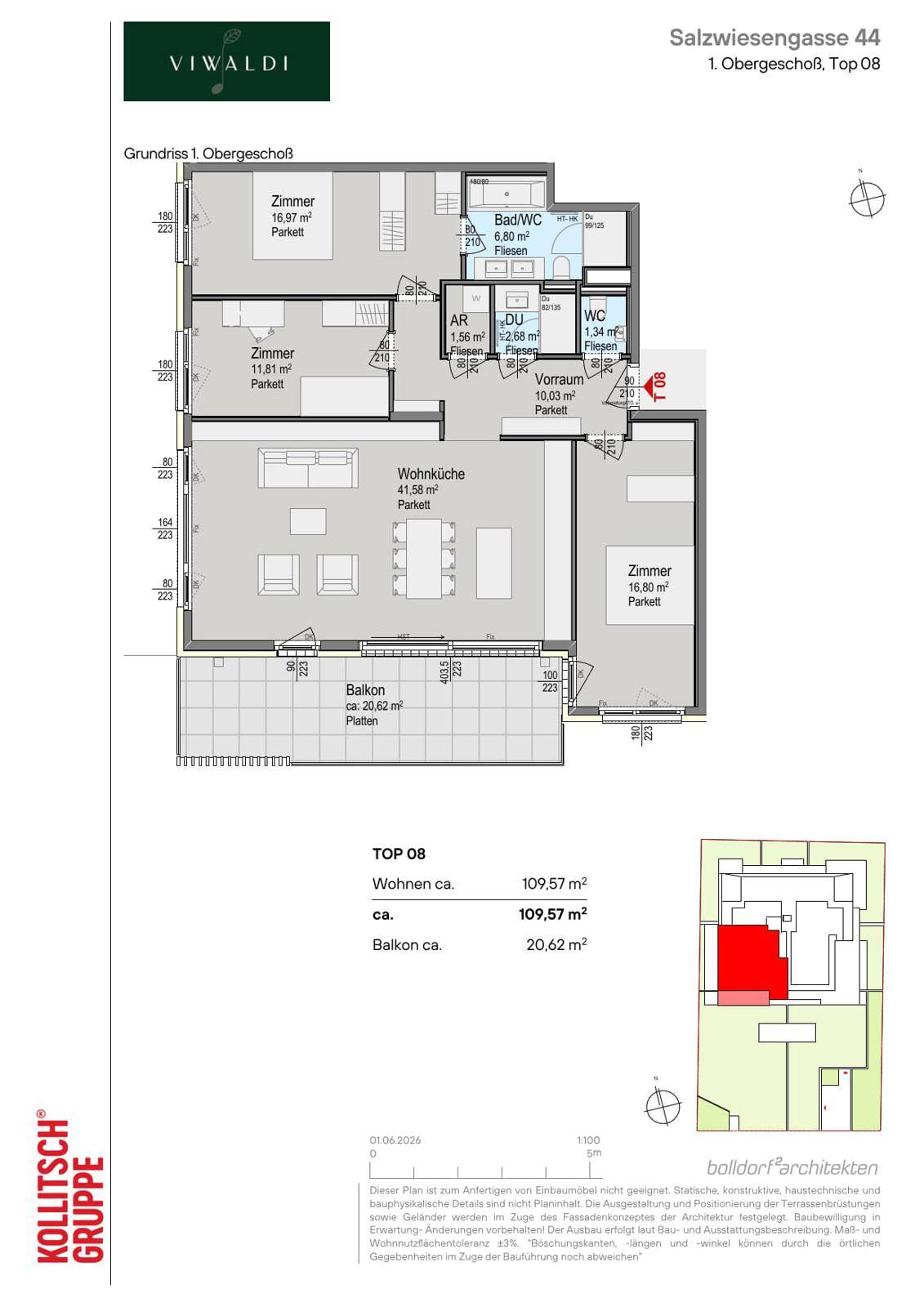 Grundriss des Obergeschosses mit Wohnküche, drei Zimmern und Balkon.