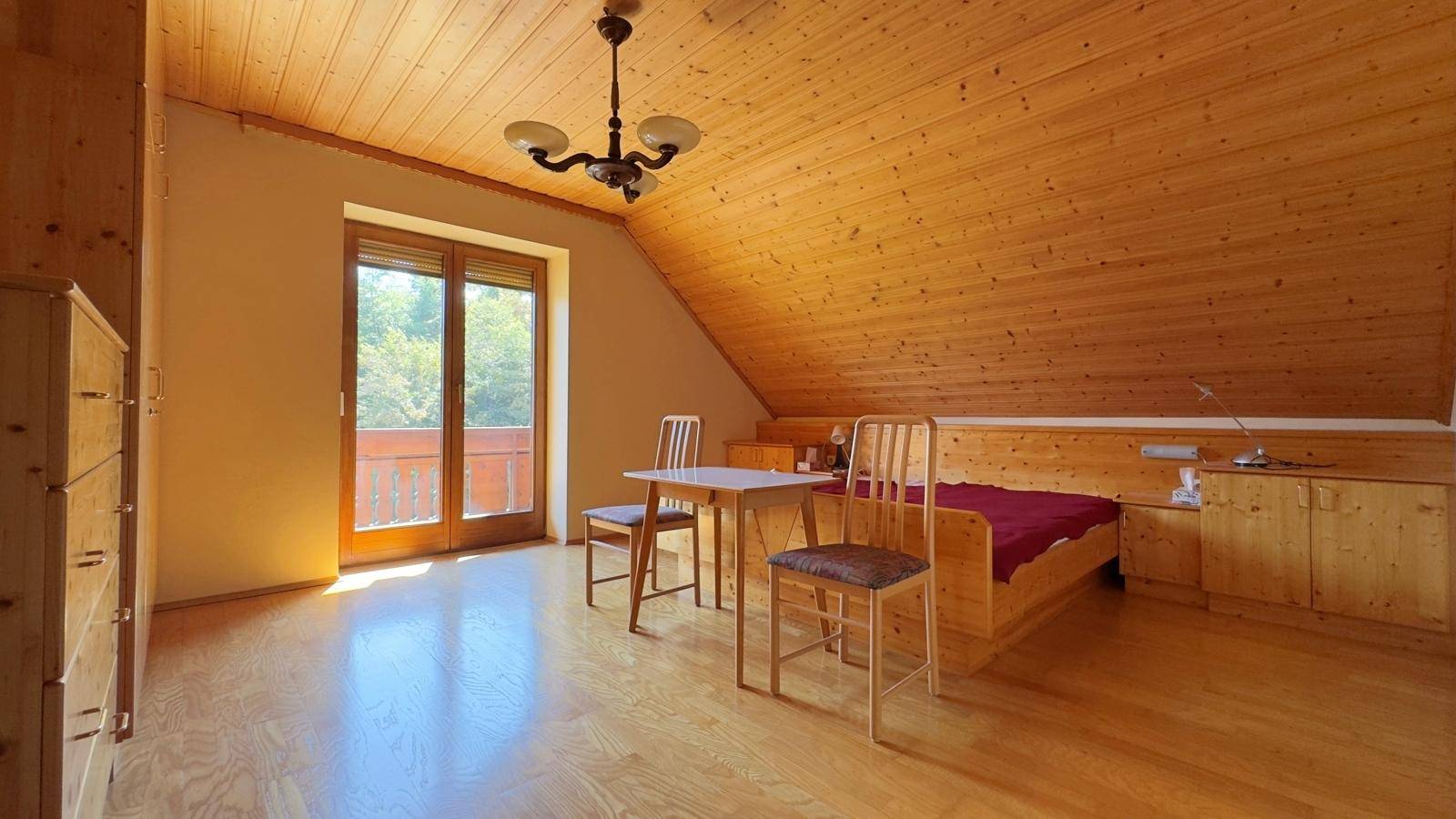 Schlafzimmer OG