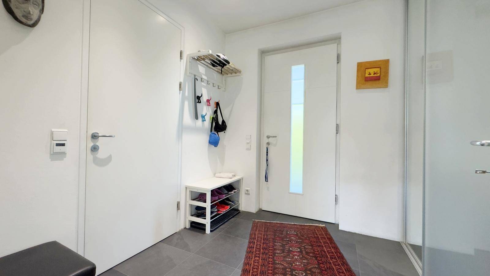 Eingangsbereich Haushälfte rechts