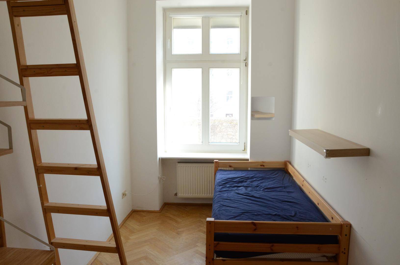 Schlafzimmer 1