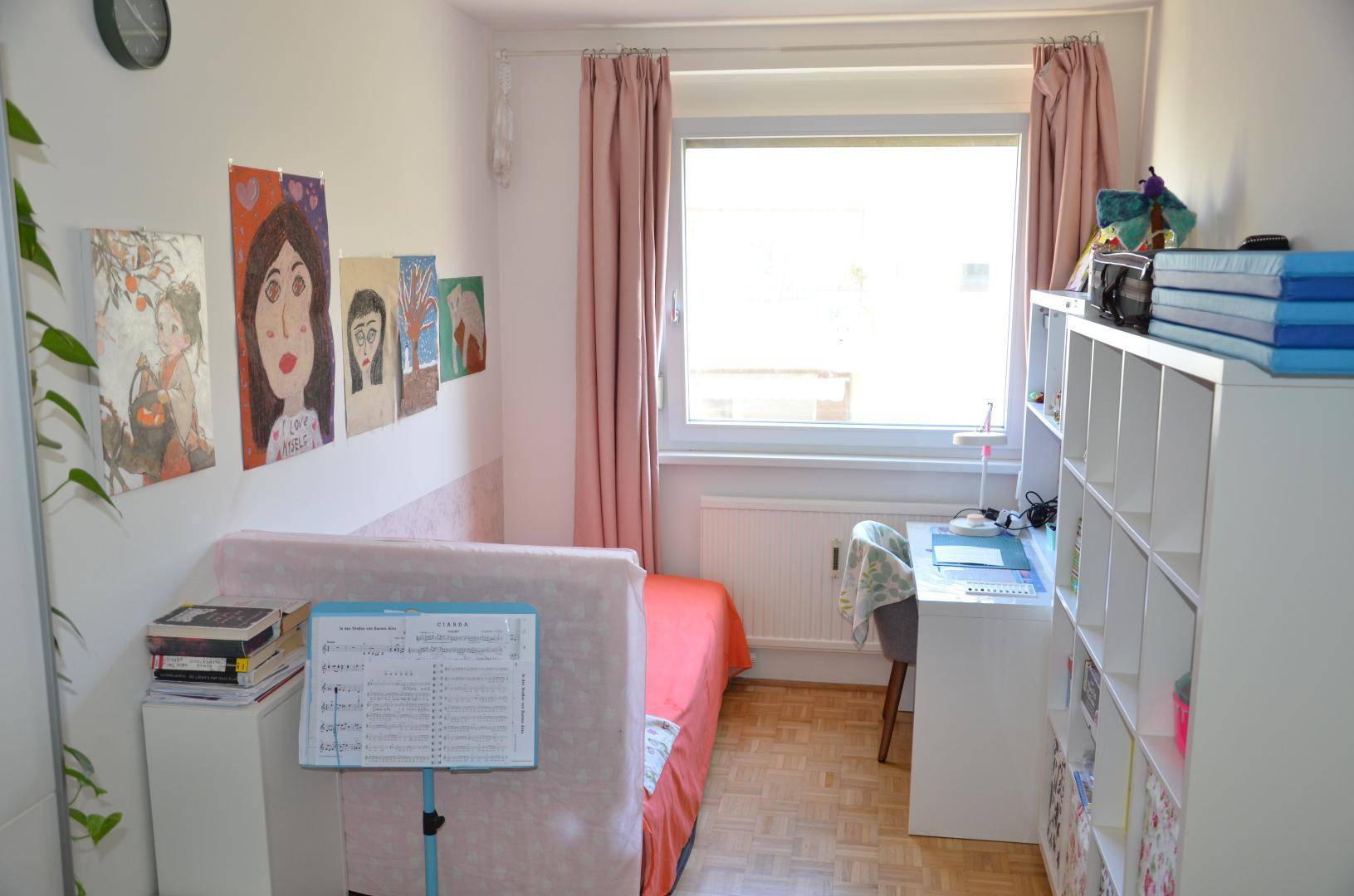 Schlafzimmer 1