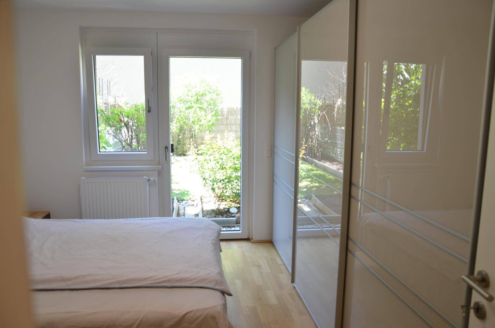 Schlafzimmer 2